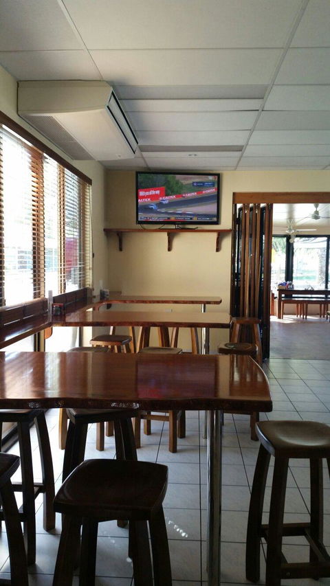 Channel Inn Bar And Bistro - New Castle Tourism 4