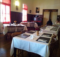 Ravenshoe Hotel - Newcastle Accommodation