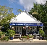 The Blue and White Teapot Cafe - Newcastle Accommodation