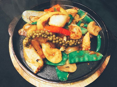D'Gusto Thai Restaurant - Newcastle Accommodation 0