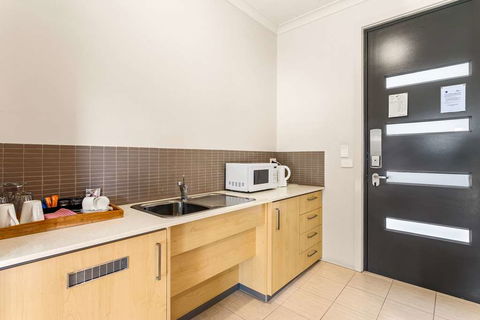 Quality Suites Point Cook Seasons 5 - New Castle Tourism 8