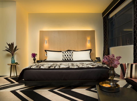 Adelphi Hotel - New Castle Tourism 4