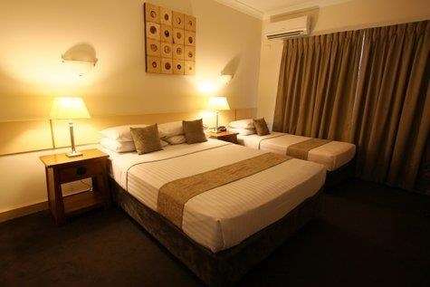 Emerald Maraboon Motor Inn - New Castle Tourism 3