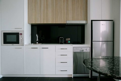 Avenue Hotel Canberra - Newcastle Accommodation 7