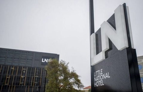 Little National Hotel - Newcastle Accommodation 1