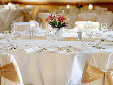 Novotel Canberra - New Castle Tourism 6