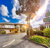 Quality Hotel Melbourne Airport - Newcastle Accommodation