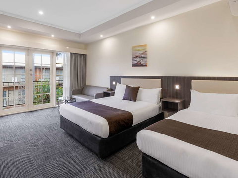 Quality Hotel Melbourne Airport - New Castle Tourism 7
