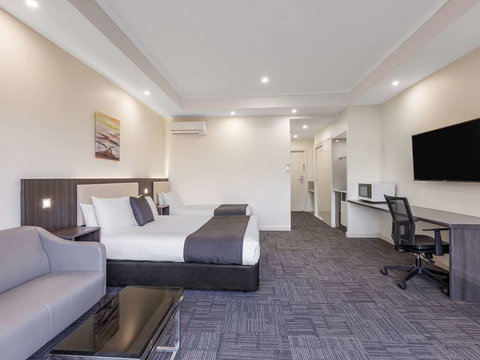Quality Hotel Melbourne Airport - New Castle Tourism 8