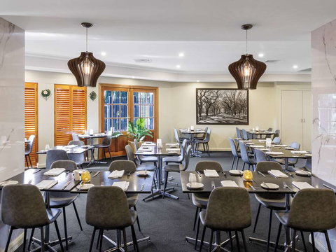 Quality Hotel Melbourne Airport - New Castle Tourism 14