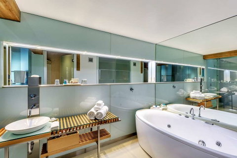 The Henry Jones Art Hotel - Newcastle Accommodation 4