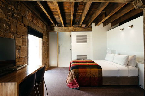 The Henry Jones Art Hotel - Newcastle Accommodation 6