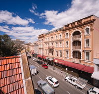 Hadley's Orient Hotel - New Castle Tourism