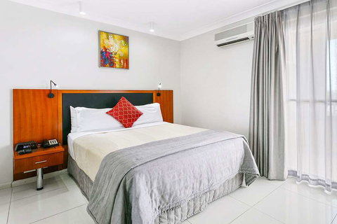 Comfort Inn & Suites Burwood - Newcastle Accommodation 2