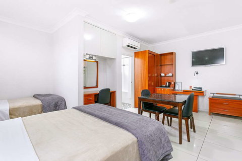 Comfort Inn & Suites Burwood - Newcastle Accommodation 8