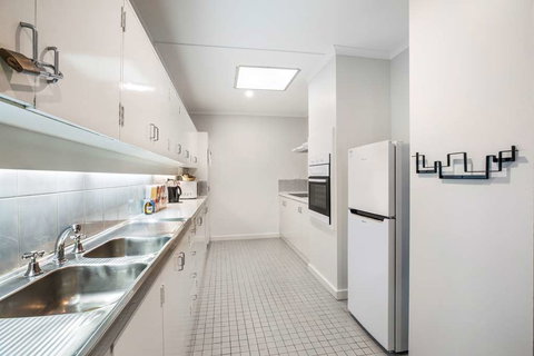 Nightcap at Coolaroo Hotel - New Castle Tourism 2