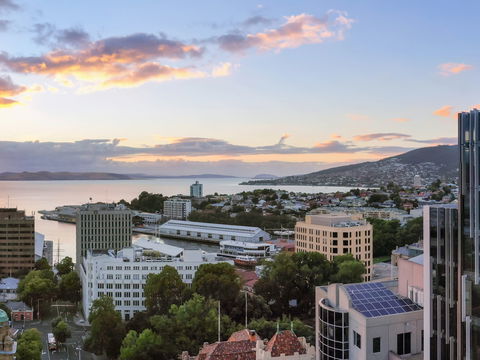 Moevenpick Hotel Hobart - New Castle Tourism 0