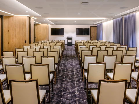 Moevenpick Hotel Hobart - New Castle Tourism 8