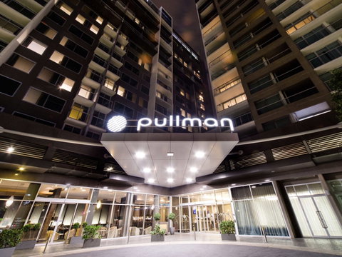 Pullman Adelaide - Newcastle Accommodation 0