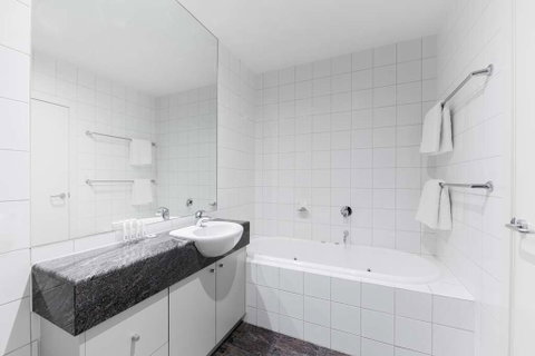 Adina Apartment Hotel on Flinders Street - New Castle Tourism 9