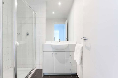 Adina Apartment Hotel on Flinders Street - New Castle Tourism 12