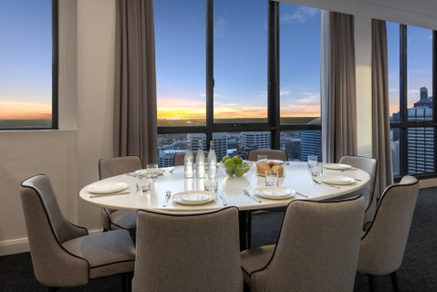 Meriton Suites Pitt Street - Newcastle Accommodation 3