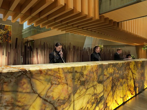 Meriton Suites World Tower - Newcastle Accommodation 1