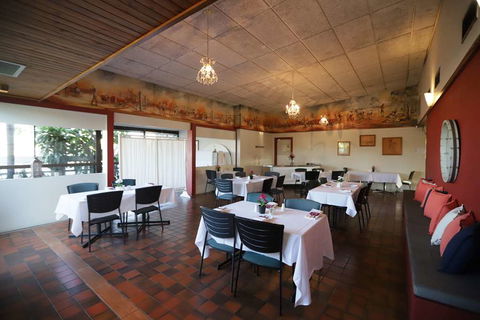 Emerald Central Hotel - New Castle Tourism 2