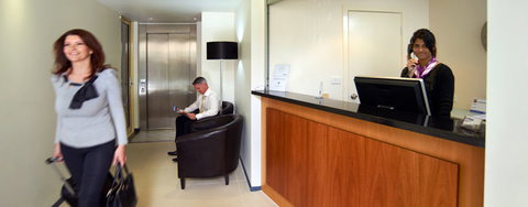 City Edge East Melbourne Serviced Apartm - New Castle Tourism 1