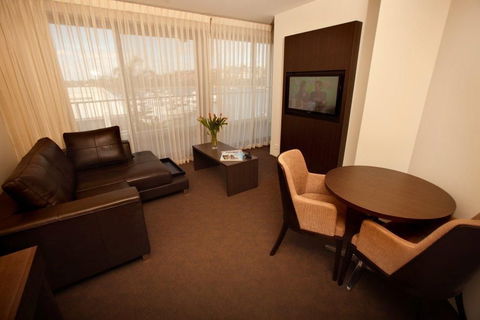 Pier 21 Apartment Hotel - New Castle Tourism 2
