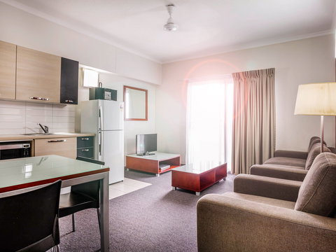Novotel Darwin Airport Hotel - Newcastle Accommodation 2