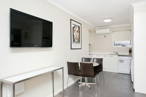 Forrest Hotel & Apartments - New Castle Tourism 2