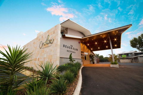 Onslow Beach Resort - New Castle Tourism 0