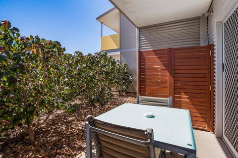 Onslow Beach Resort - New Castle Tourism 1