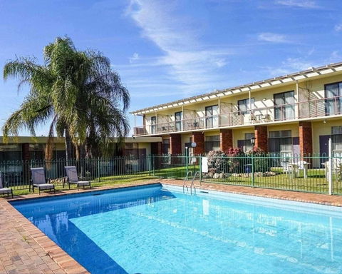 Redhill Tamworth Motor Inn - New Castle Tourism 0