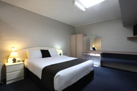 Redhill Tamworth Motor Inn - New Castle Tourism 1