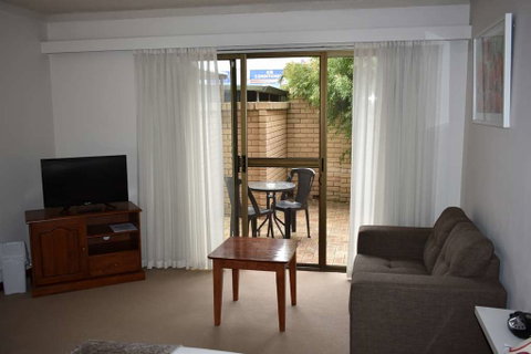 Admiral Motel Bunbury - Newcastle Accommodation 17