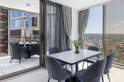 Meriton Suites George St - Newcastle Accommodation 2
