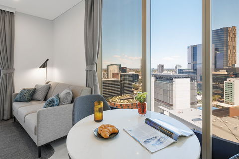 Meriton Suites George St - Newcastle Accommodation 9