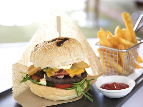 Mercure Hotel Parramatta - New Castle Tourism 14