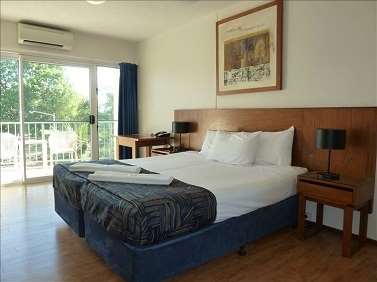Cullen Bay Resorts - New Castle Tourism 3