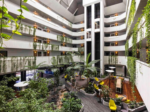 Novotel Darwin Atrium - New Castle Tourism 0