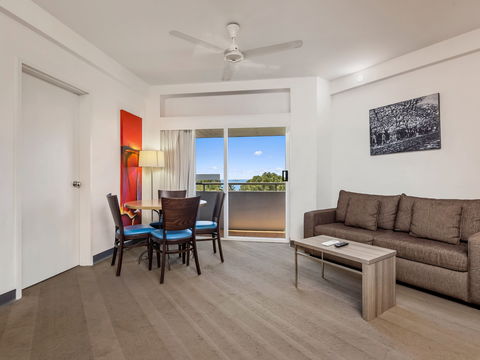 Novotel Darwin Atrium - New Castle Tourism 6