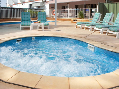 Novotel Darwin Atrium - New Castle Tourism 9