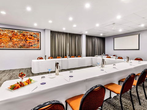 Novotel Darwin Atrium - New Castle Tourism 10