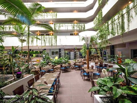 Novotel Darwin Atrium - New Castle Tourism 12