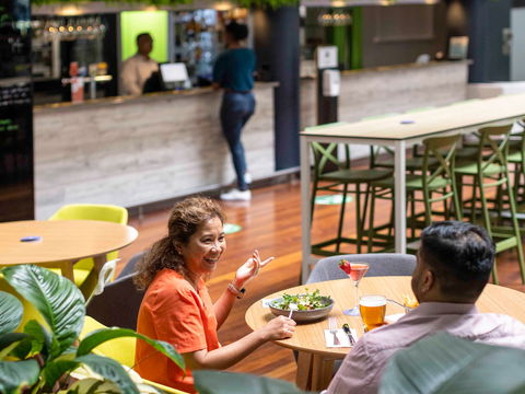 Novotel Darwin Atrium - New Castle Tourism 13