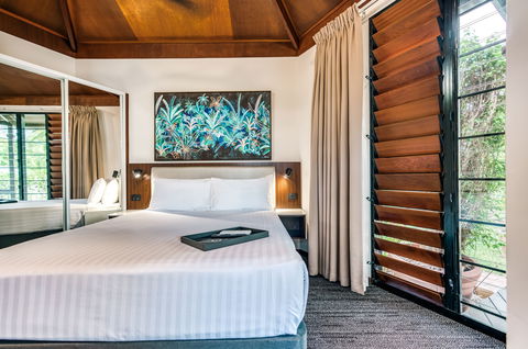 Palms City Resort - New Castle Tourism 11