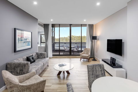Meriton Suites Church Street, Parramatta - Newcastle Accommodation 11