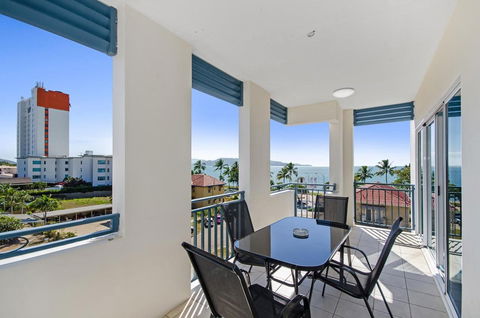 Madison Ocean Breeze - Newcastle Accommodation 2